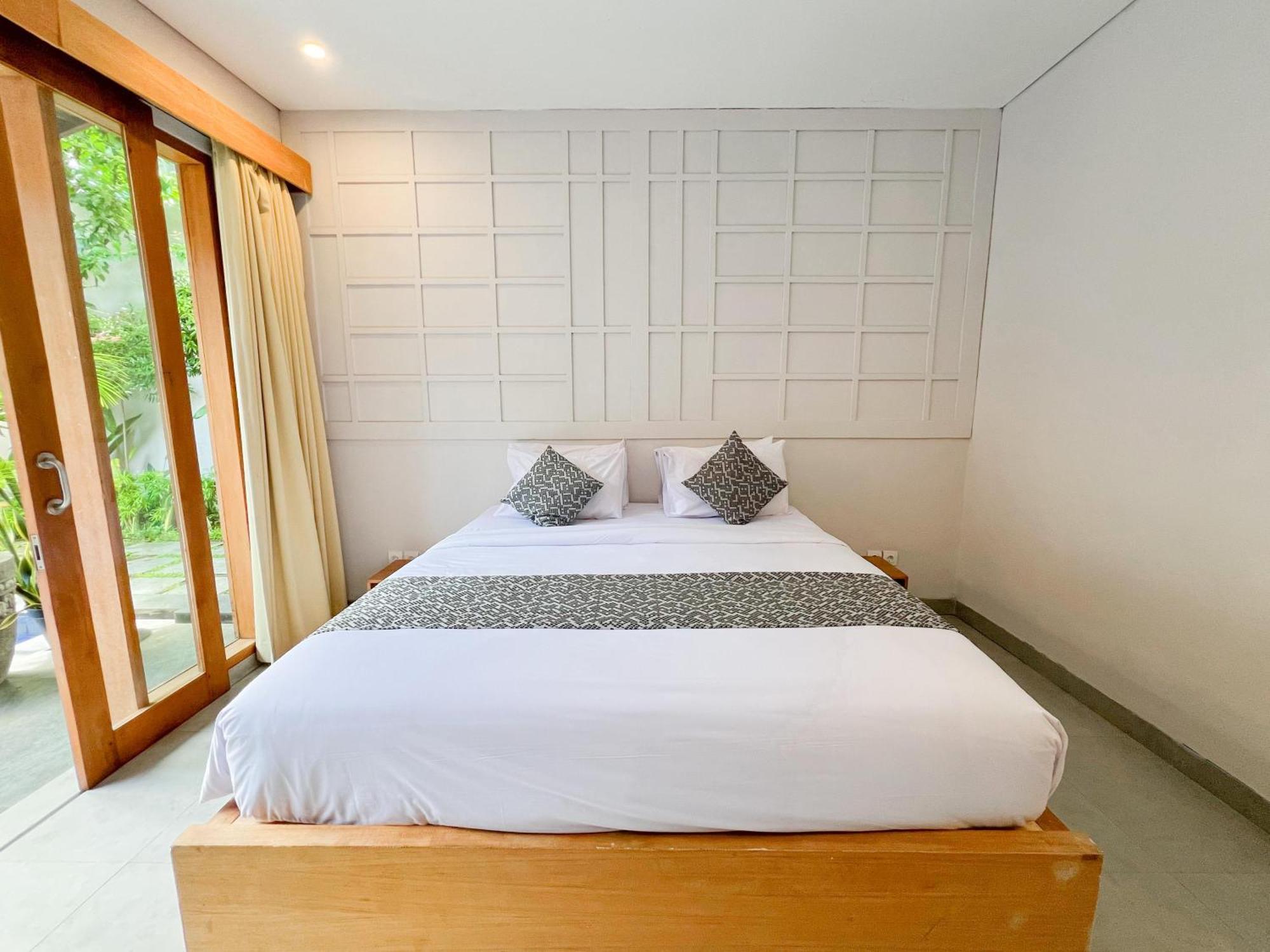 Apple Villa&Suite Seminyak Exteriör bild